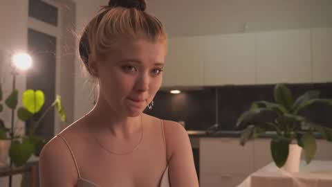 Akemi online show from 02-11-26, 04:12