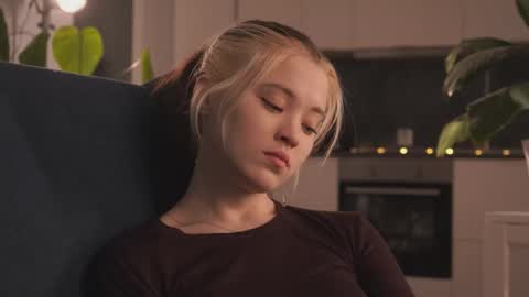 Akemi online show from 02-15-26, 04:03