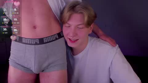 Snapshot of riverflow10 chatting on 10-28-25, 09:35 Mickey and Timmy online show from 10-28-25, 09:35