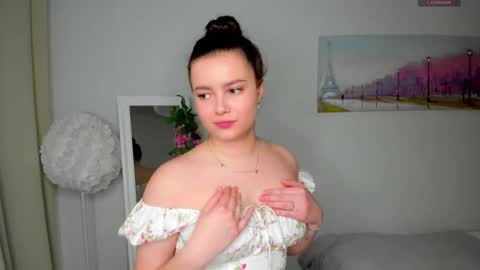 Snapshot of rizz_caprice chatting on 03-14-26, 08:14 Lilly online show from 03-14-26, 08:14