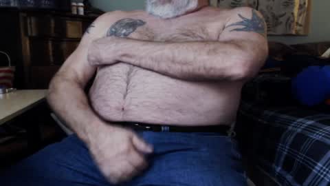 Snapshot of rjbear58 chatting on 01-18-25, 12:46 RJBear58 online show from 01-18-25, 12:46
