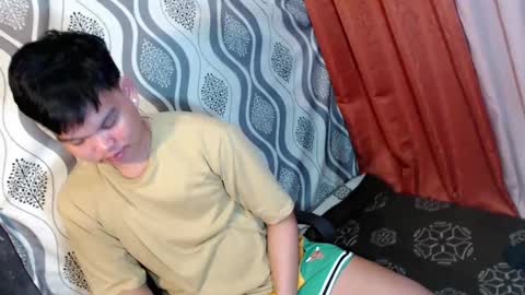 Snapshot of rnl_cum chatting on 12-15-24, 04:15 RICH MY GOAL online show from 12-15-24, 04:15