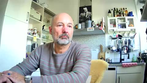 Snapshot of roadrunnerger chatting on 01-11-25, 02:04 roadrunnerger online show from 01-11-25, 02:04