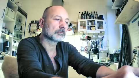 Snapshot of roadrunnerger chatting on 02-18-25, 04:59 roadrunnerger online show from 02-18-25, 04:59