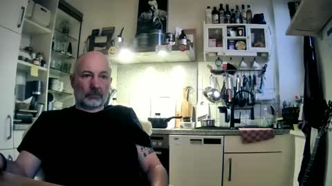 Snapshot of roadrunnerger chatting on 03-09-25, 05:28 roadrunnerger online show from 03-09-25, 05:28