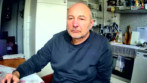 Snapshot of roadrunnerger chatting on 11-05-25, 12:16 roadrunnerger online show from 11-05-25, 12:16