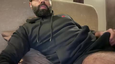 roamexotic00 online show from 11-28-25, 10:01