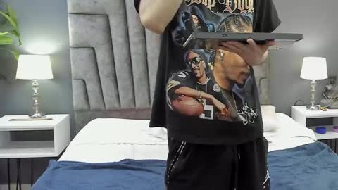 Roan Birkin online show from 01-31-25, 01:54