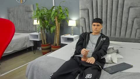 Roan Birkin online show from 02-08-25, 10:19