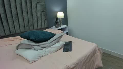 Roan Birkin online show from 02-14-25, 11:42