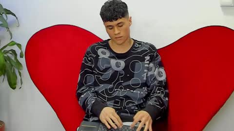 Roan Birkin online show from 03-09-25, 10:30