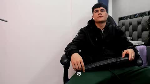 Roan Birkin online show from 10-08-25, 07:33