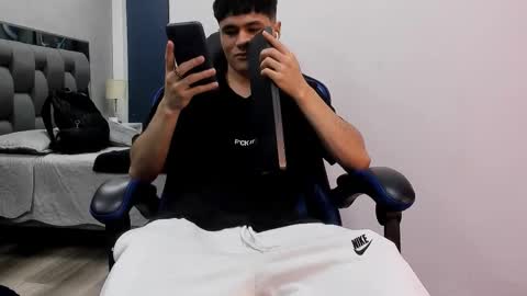 Roan Birkin online show from 10-15-25, 07:36