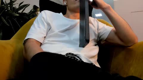 Roan Birkin online show from 02-10-26, 10:03