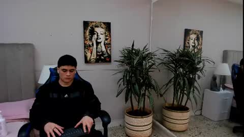 Roan Birkin online show from 06-09-26, 07:14
