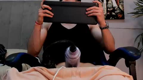 Roan Birkin online show from 06-19-26, 07:50