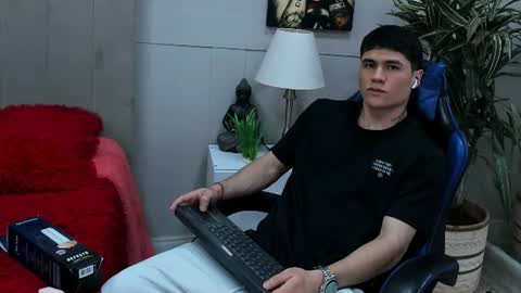 Roan Birkin online show from 07-14-26, 07:30