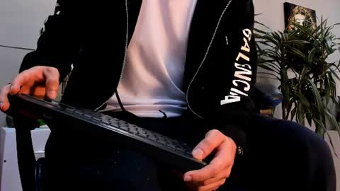 Roan Birkin online show from 07-20-26, 07:16