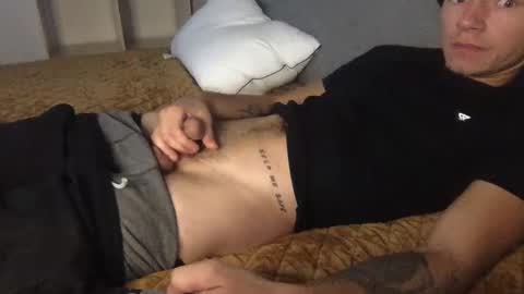 Snapshot of roastingcorn chatting on 12-20-24, 01:54 RoastingCorn online show from 12-20-24, 01:54