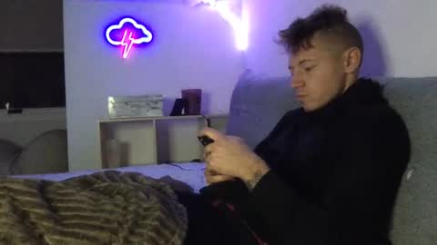 Snapshot of roastingcorn chatting on 01-04-25, 09:32 RoastingCorn online show from 01-04-25, 09:32