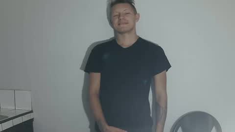 Snapshot of roastingcorn chatting on 10-05-25, 03:05 RoastingCorn online show from 10-05-25, 03:05