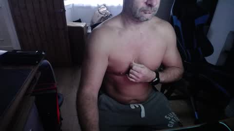 rob online show from 11-18-25, 08:08