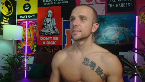 Snapshot of rob_ryder chatting on 12-13-24, 01:37 rob ryder online show from 12-13-24, 01:37