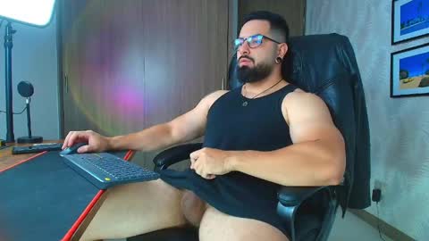 Robby online show from 05-12-26, 01:36