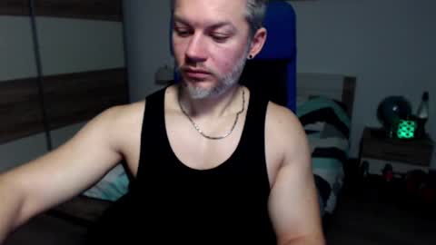 Snapshot of robbyshawz chatting on 12-03-24, 08:38 robbyshawz online show from 12-03-24, 08:38