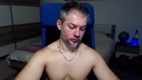 Snapshot of robbyshawz chatting on 12-08-24, 09:35 robbyshawz online show from 12-08-24, 09:35