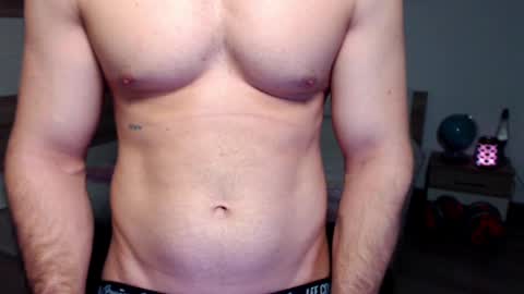 Snapshot of robbyshawz chatting on 12-19-24, 05:51 robbyshawz online show from 12-19-24, 05:51