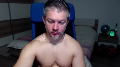 Snapshot of robbyshawz chatting on 12-23-24, 05:28 robbyshawz online show from 12-23-24, 05:28