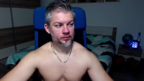 Snapshot of robbyshawz chatting on 01-12-25, 05:34 robbyshawz online show from 01-12-25, 05:34