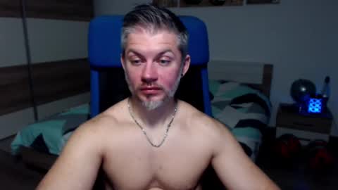 Snapshot of robbyshawz chatting on 01-15-25, 08:20 robbyshawz online show from 01-15-25, 08:20