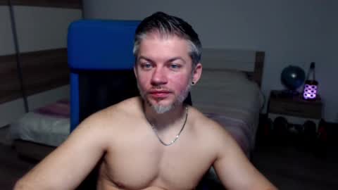 Snapshot of robbyshawz chatting on 02-10-25, 08:31 robbyshawz online show from 02-10-25, 08:31