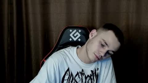 Snapshot of robert10211 chatting on 01-31-25, 01:43 robert10211 online show from 01-31-25, 01:43