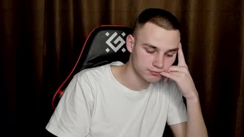 Snapshot of robert10211 chatting on 02-19-25, 05:27 robert10211 online show from 02-19-25, 05:27