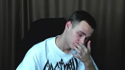 Snapshot of robert10211 chatting on 09-17-25, 07:37 robert10211 online show from 09-17-25, 07:37