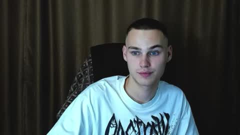 Snapshot of robert10211 chatting on 09-18-25, 05:48 robert10211 online show from 09-18-25, 05:48