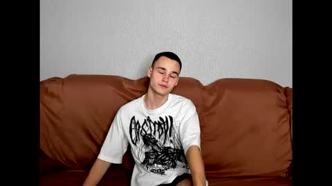 Snapshot of robert10211 chatting on 11-05-25, 04:56 robert10211 online show from 11-05-25, 04:56