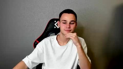 Snapshot of robert10211 chatting on 11-18-25, 11:59 robert10211 online show from 11-18-25, 11:59