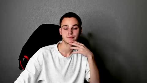 Snapshot of robert10211 chatting on 11-25-25, 09:53 robert10211 online show from 11-25-25, 09:53