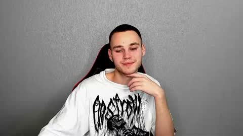 Snapshot of robert10211 chatting on 12-04-25, 03:43 robert10211 online show from 12-04-25, 03:43