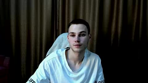 Snapshot of robert10211 chatting on 01-14-26, 10:25 robert10211 online show from 01-14-26, 10:25