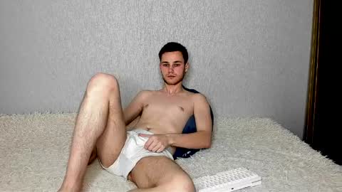 robert10211 online show from 04-07-26, 11:43