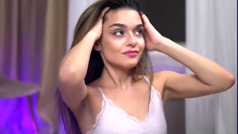 Roberta online show from 12-03-25, 08:23