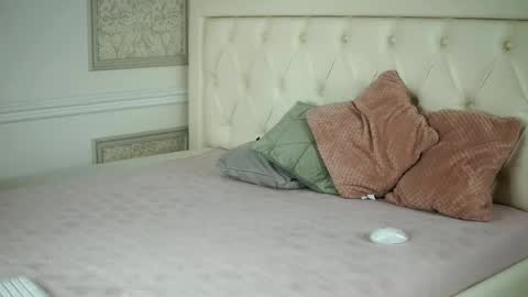 Roberta online show from 04-29-26, 11:14