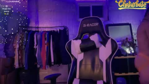 Robert Cici Jr. online show from 10-19-25, 02:01