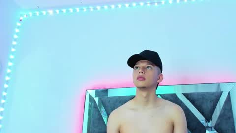 Snapshot of robertmiller21 chatting on 03-11-25, 05:57 Robert Miller And Mael Thompson online show from 03-11-25, 05:57