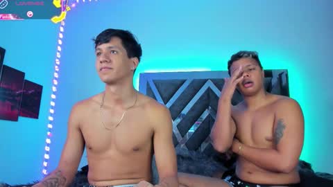 Snapshot of robertmiller21 chatting on 10-04-25, 04:54 Robert Miller And Mael Thompson online show from 10-04-25, 04:54